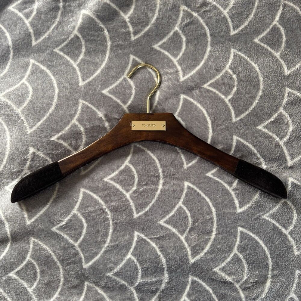 Tom Ford Wooden Luxury Shirt Walnut Finish Black Velvet Shoulder Hangar